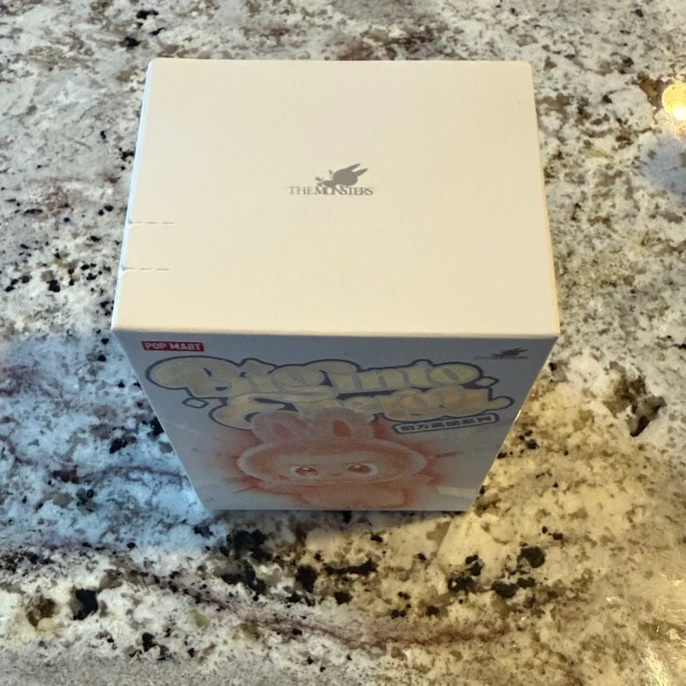 Authentic NIB Labubu Hope - Big into energy - Picture 9 of 12